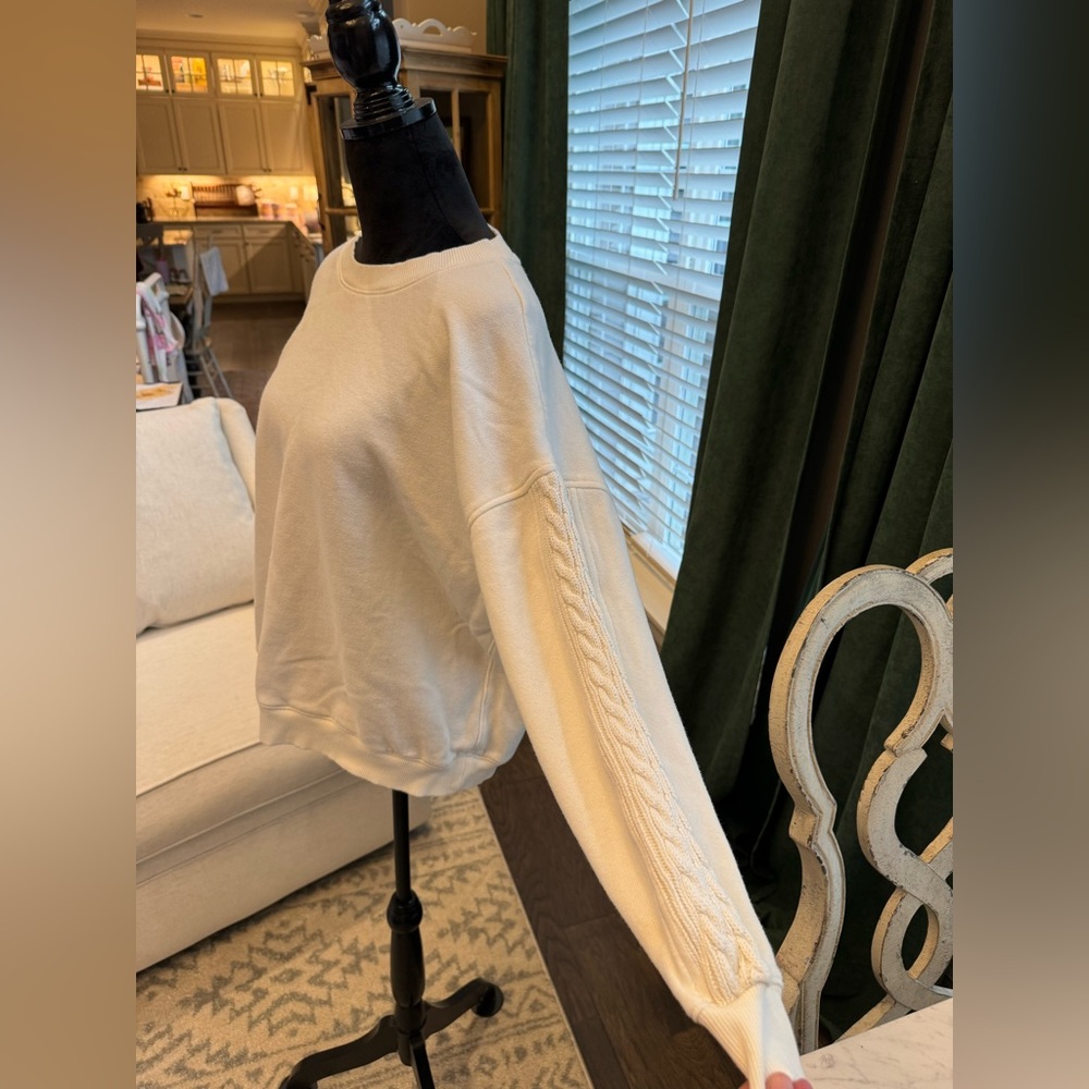Aerie sweatshirt